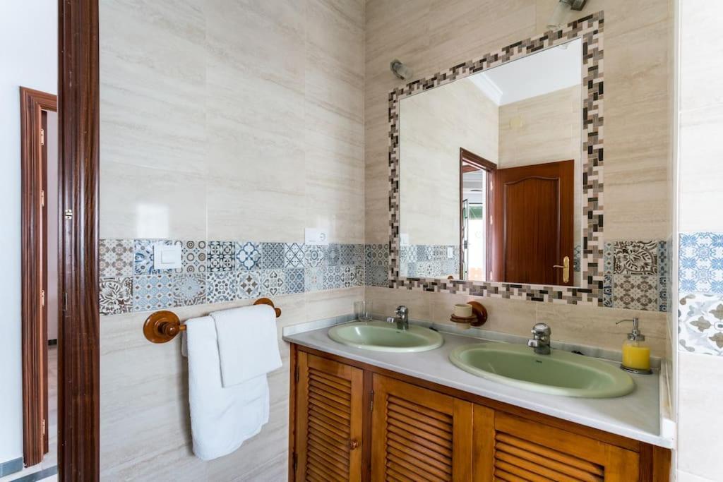Espacio y comodidad en la Puerta Natural de Doñana Villamanrique De La Condesa Exterior foto